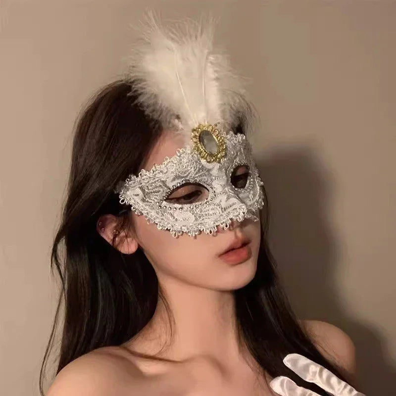 Máscara facial de encaje hueco para mujer, accesorios sexys para fiesta de graduación de plumas negras de princesa, disfraz de fiesta para niña, máscara de Cosplay para mascarada