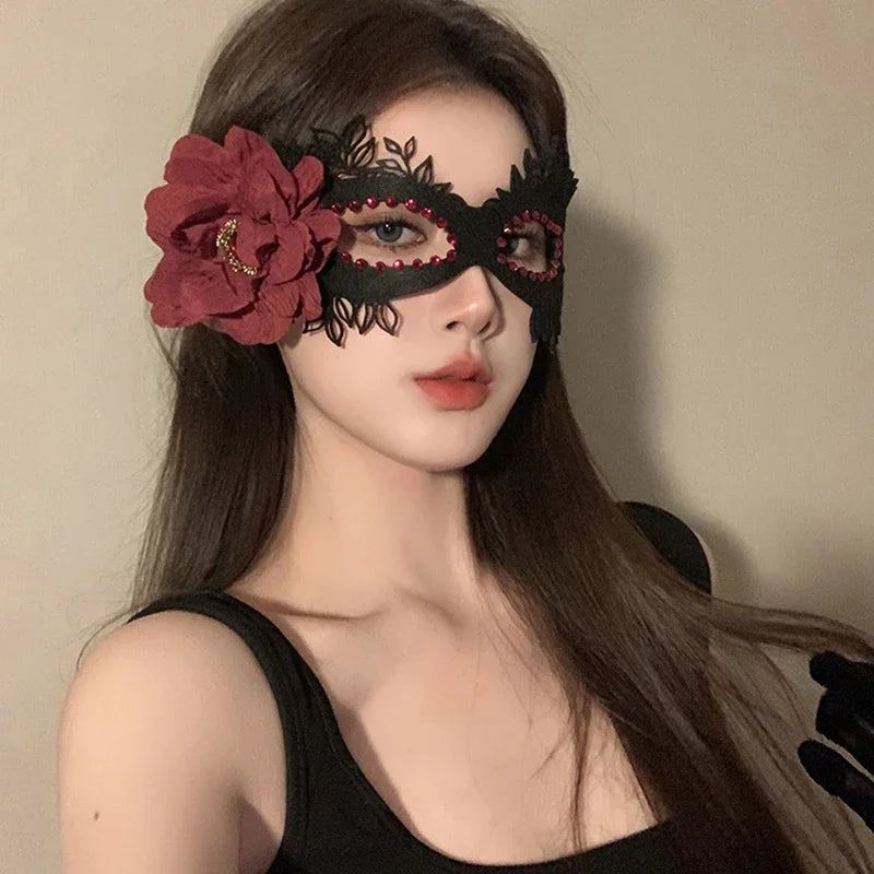 Máscara facial de encaje hueco para mujer, accesorios sexys para fiesta de graduación de plumas negras de princesa, disfraz de fiesta para niña, máscara de Cosplay para mascarada