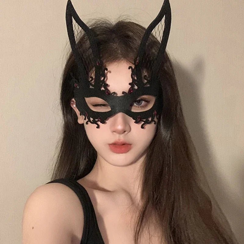 Máscara facial de encaje hueco para mujer, accesorios sexys para fiesta de graduación de plumas negras de princesa, disfraz de fiesta para niña, máscara de Cosplay para mascarada